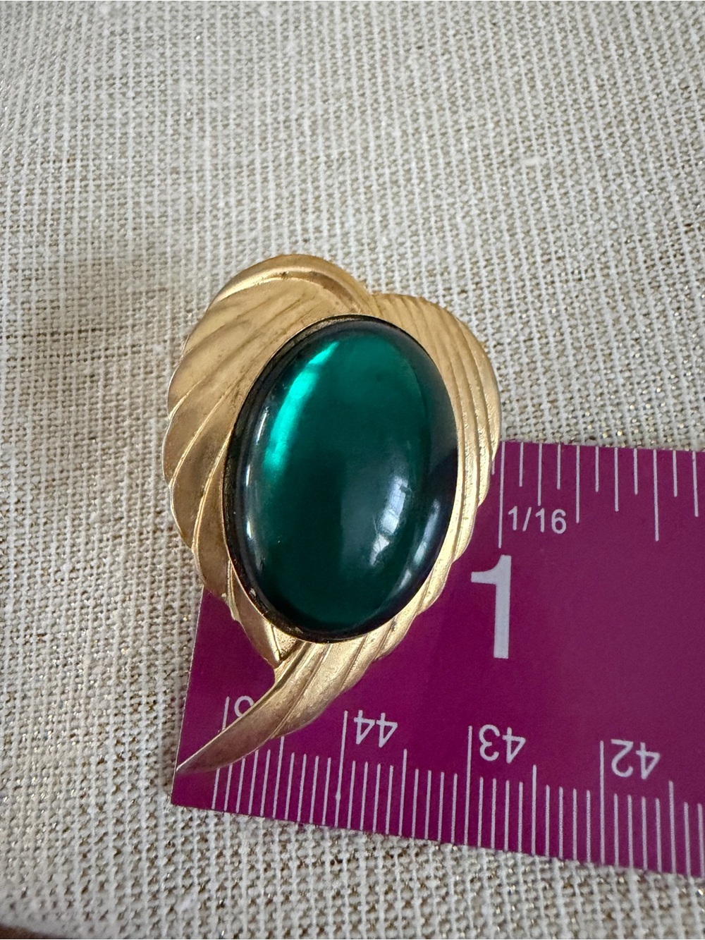 Vintage-Inspired Gold & Emerald Green Cabochon Clip-On Earrings - Women Jewelry - Picture 8 of 9